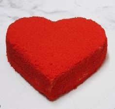 4-5 Kişilik Yaş Pasta - Kırmızı Kalp ve Lezzet Dengesi pasta