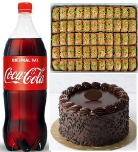 Geleneksel ve Modern Lezzet Pasta Baklava ve Cola Bir Arada pasta