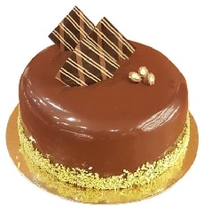 Pastane Kalitesini Evinize Taşıyan 6–9 Kişilik Çikolatalı Yaş Pasta pasta